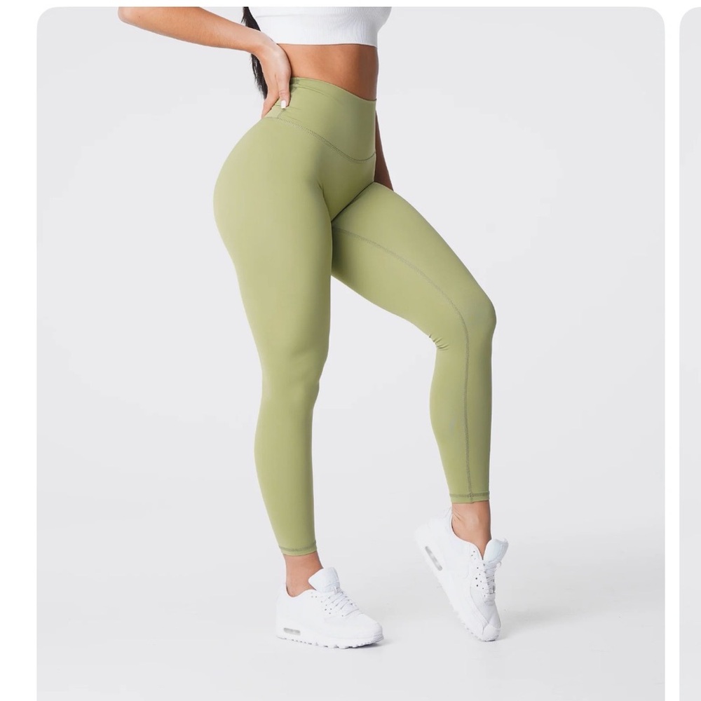 NVGTN signature leggings